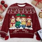 This lovely all-over-print sweatshirt is a perfect choice whether you are seeking for a special gift for your loved ones or just want to dress up your Holiday season with a trendy outfit.