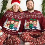 This lovely all-over-print sweatshirt is a perfect choice whether you are seeking for a special gift for your loved ones or just want to dress up your Holiday season with a trendy outfit. - 图片 3